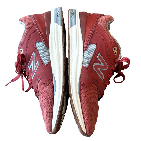 New‎ Balance 1550 Revlite Sneakers Mens 7.5 Red Clay Suede Low Top Athleisure - Picture 2 of 13